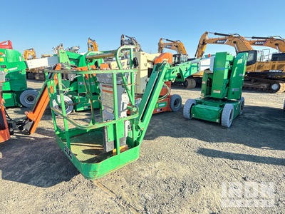 2016 (unverified) JLG E300AJP 4x2 Ride-On Electric ブームリフト