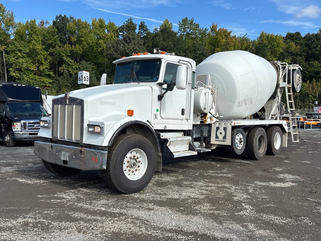 2005 Kenworth W900 10x4 Mixer Truck