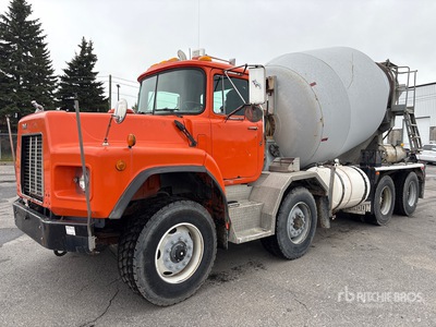 2001 Mack RB690S 6x6 Betonomieszarka