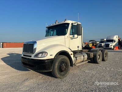 2010 Freightliner Columbia 112 6x4 トラックトラクター（T/A）