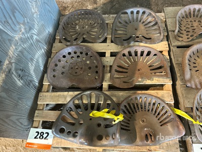 Quantity of (6) Tractor Seat その他 - 店舗 & 倉庫