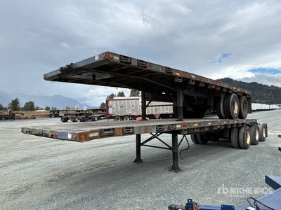 1998 Magnum 32 ft Super B-Train Lead Flatbed Trailer