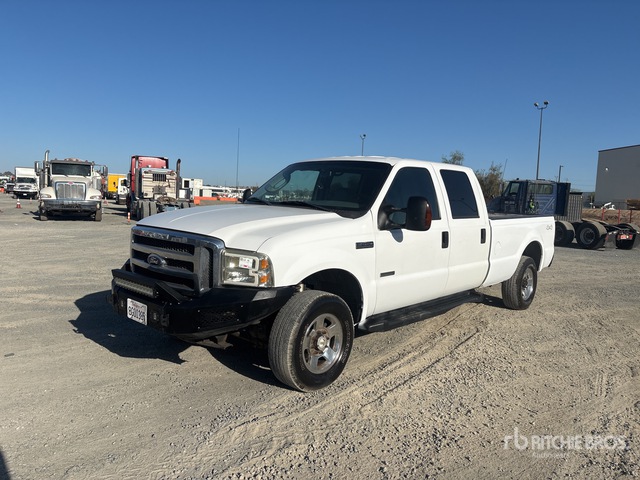 2006 Ford F-250 Lariat 4x4 Crew Cab Pickup