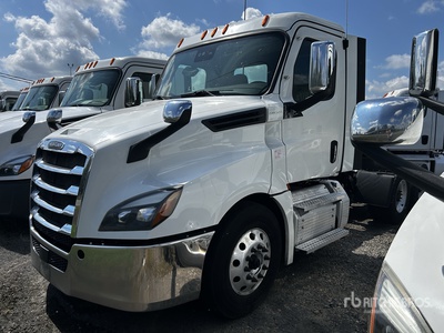 2023 Freightliner Cascadia 126 T/A Day Cab Truck Tractor
