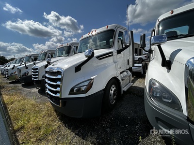 2020 Freightliner Cascadia 126 T/A Day Cab Truck Tractor