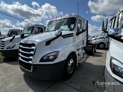 2020 Freightliner Cascadia 126 T/A Day Cab Truck Tractor