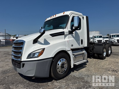 2020 Freightliner Cascadia 126 6x4 Ciągnik siodłowy T/A z kabiną dzienną