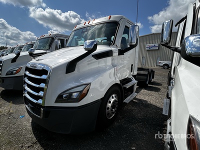 2021 Freightliner Cascadia 126 T/A Day Cab Truck Tractor