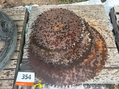 Quantity of (6) Saw blades