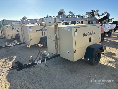 2012 Doosan L8-60HZ-T4F 8 kW Torre de iluminación