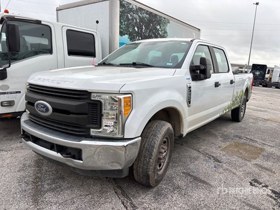 2017 Ford F-250 XL 4x2 Crew Cab Pickup (Inoperable)
