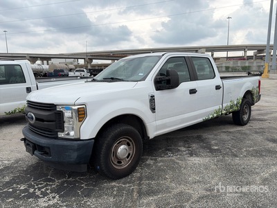 2018 Ford F-250 XL 4x2 Crew Cab Pickup