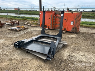2023 Komatsu D71PXI-24 Front Sweeps