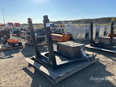 2023 Komatsu D71PX-24 Front Sweeps