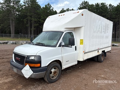 2017 GMC G4500 Van Truck