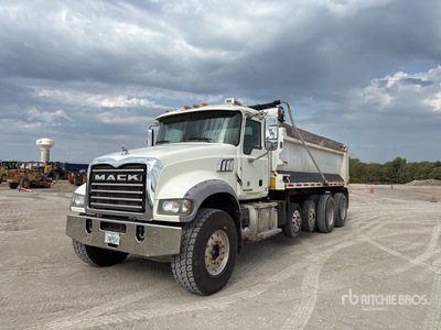 2017 Mack GU713 10x4 Quad/A-kiepwagen