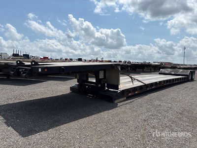 2014 Fontaine Renegade LXT40 T/A Extendable Removable Gooseneck Lowboy Trailer
