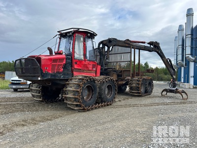 2011 Komatsu C2000 8x8 Log Forwarder