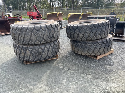 Quantity of (4) 20.5R25 Tires - Fits Wheel Loader