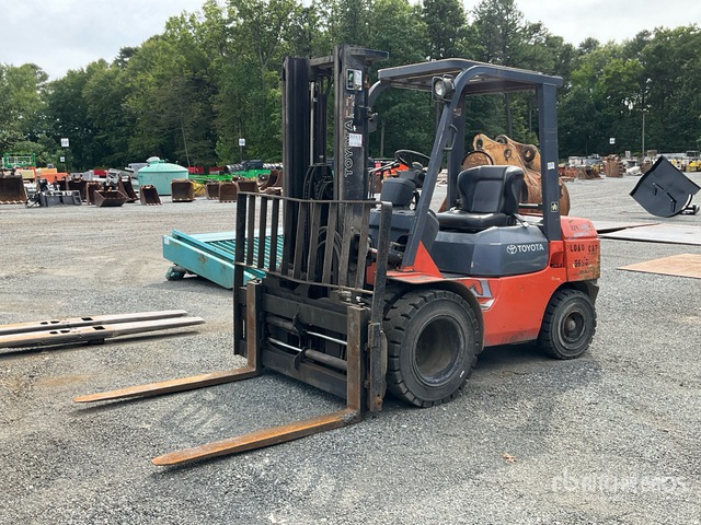 2005 Toyota 7FGU32 Forklift