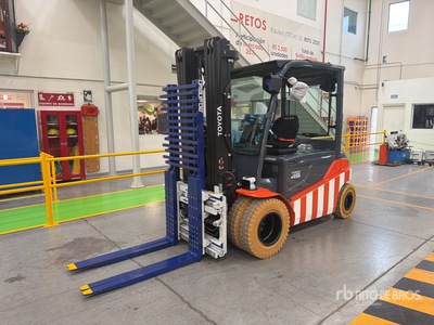 2026 Toyota 8FBMT45 9920 lb شاحنة رفع كهربائية