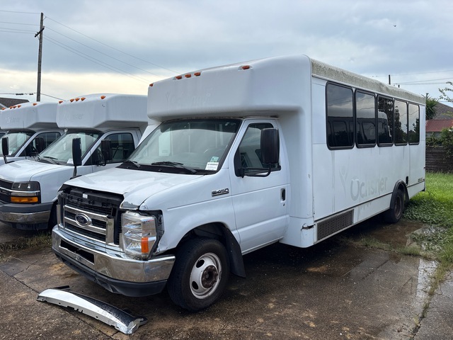 2016 Ford ElDorado E-450 4x2 28-Seat Transit Bus 2016 Ford ElDorado E-450 4x2 28-Seat Transit Bus