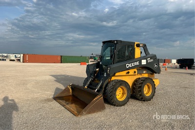 2019 John Deere 332G Two-Speed Minicargadora