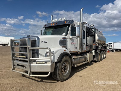 2013 Freightliner Coronado 122 8x6 Camión de Presión