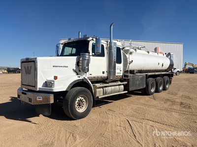 2011 Western Star 4900 22280 L 8x6 Sleeper Camion à eau