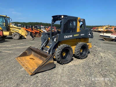2021 John Deere 324G Chargeuse à direction à glissement