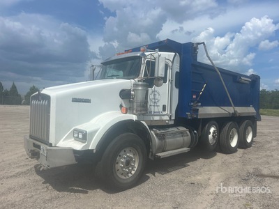 2020 Kenworth T800 8x4 Tri/A Dump Truck