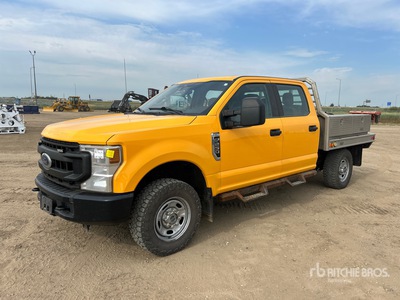 2021 Ford F-250 XL 4x4 Crew Cab Flatbed Truck