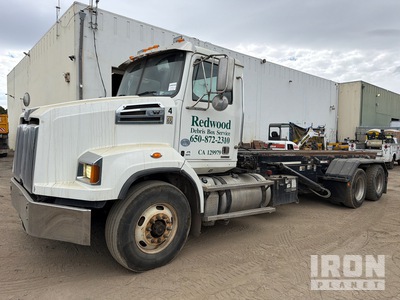 2018 Western Star 4700 6x4 Roll-Off Truck