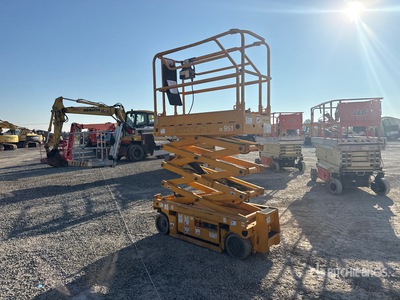 2006 Haulotte COMPACT8 Electric Scissor Lift