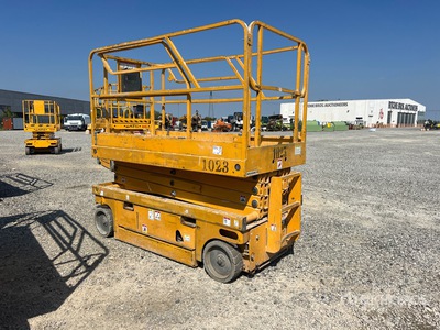 2006 Haulotte Compact 10 Electric Scissor Lift (Inoperable)