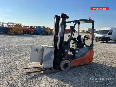 2012 Toyota 8FBET16 1600 kg Electric Forklift (Inoperable)