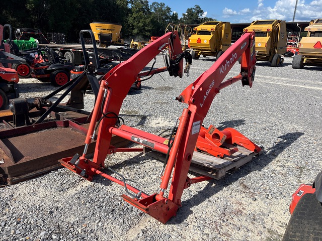 Kubota LA525 Front Loader Attachment