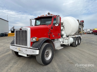 2015 Peterbilt 365 8x4 Camion mélangeur
