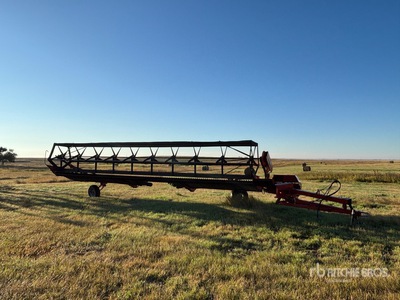 1987 Case IH 730 30 ft Pull Type Swather Hileradora