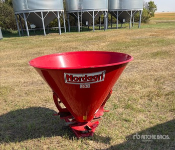 Nordagri 500 Fertilizer Spreader
