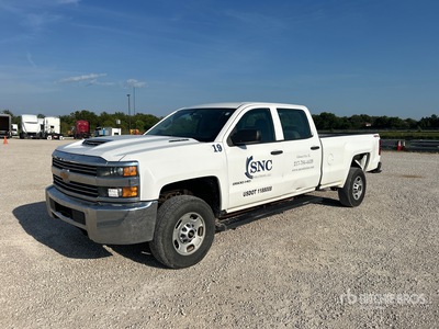 2018 Chevrolet Silverado 2500HD 4x4 Crew Cab Pickup
