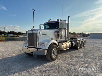 2019 Kenworth W900 8x4 Ciągnik siodłowy z kabiną dzienną Tri/A
