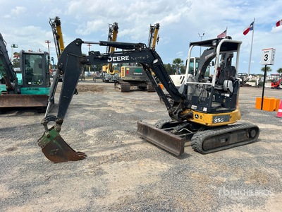2019 John Deere 35G Minikoparka