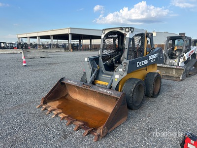 2019 John Deere 324G Kompaktlader