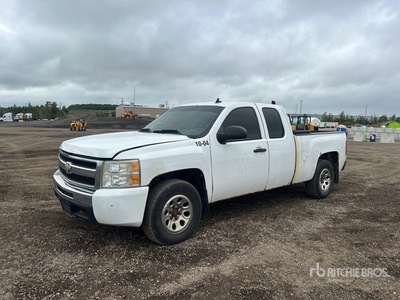 2010 Chevrolet Silverado 1500 4x4 Extended Cab Pickup