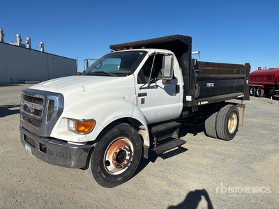 2005 Ford F-650 XL 4x2 S/A Dump Truck