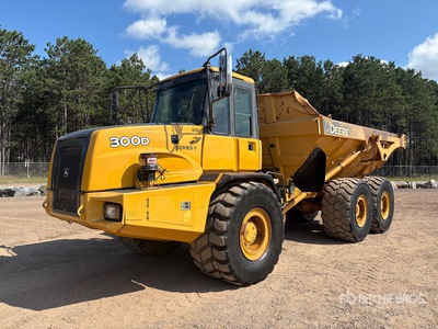 2014 John Deere 300D Series II Camión Dumper Articulado