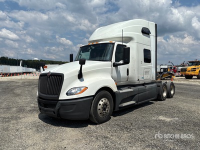 2019 International LT625 6x4 Ciągnik siodłowy T/A z kabiną sypialną
