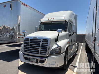 2016 Freightliner Cascadia 125 6x4 Cabina con cuccetta per trattore stradale