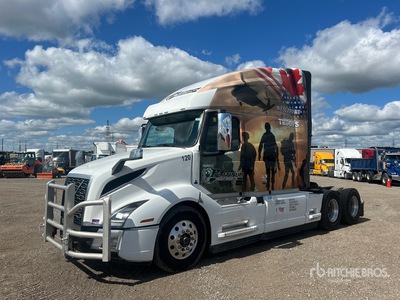 2023 Volvo VNL760 6x4 Tracteur routier couchette